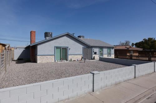 327 7 bedroom home with fenced yard