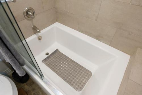 327 7 bedroom home with fenced yard