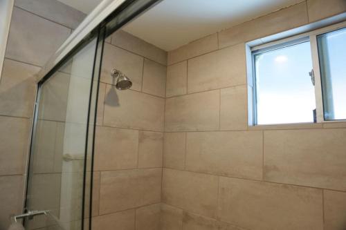 327 7 bedroom home with fenced yard