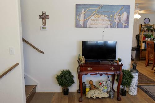 328 Close to the strip