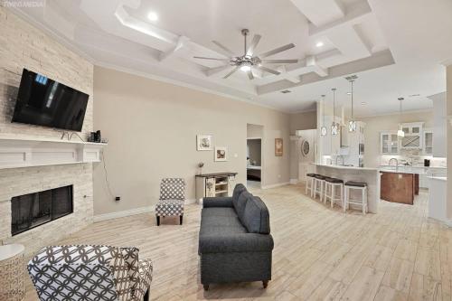 303 Perfect for larger companies