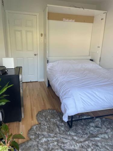 359A Private and Secure studio in Gardena, USA