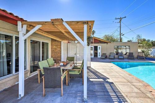 Pool Hot Tub Putting Green Fenced Yard, Las Vegas (zdjęcie 4)