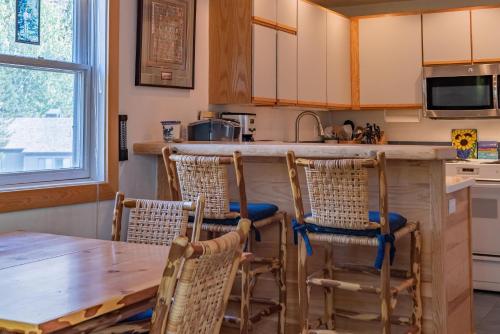 Edelweiss Condo 223B thumb 2