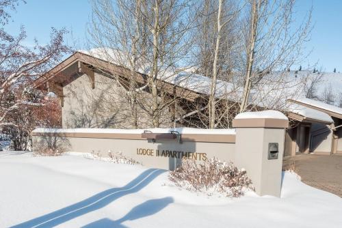 Lodge Apartments with Sun Valley Amenities - image 6