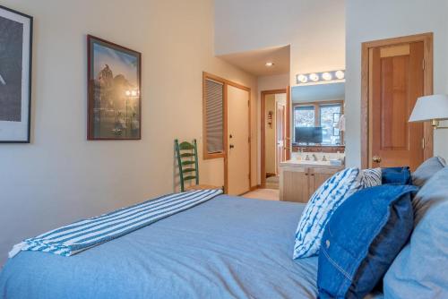 Greyhawk Condominiums Warm Springs Great Location for Bike and Ski - image 11