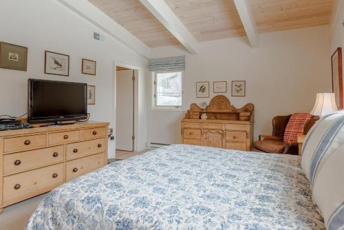 Saddle Road Home 104