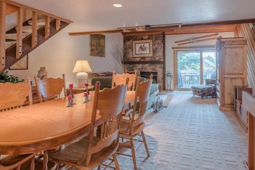 Sunburst Condominiums Elkhorn on Golf Course - image 7