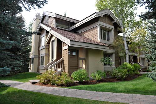 Sunburst Condominiums Elkhorn on Golf Course - image 14