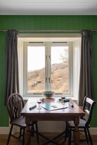 South Shore Cottage in Akarakle