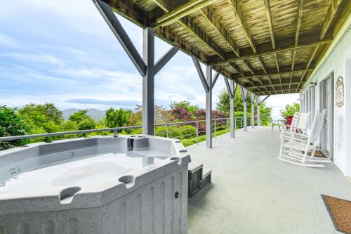 North Carolina Vacation Rental with Fire Pit and Grill in Canton, USA