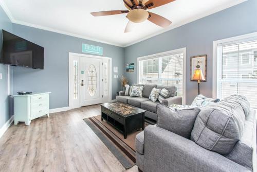 Absolute Beach Private pool pet friendly near Beach Walk at Henderson Park Inn