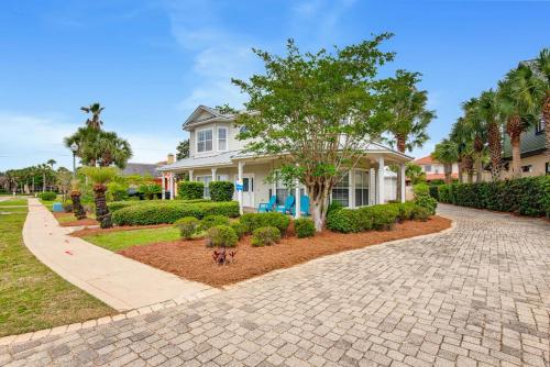 Beach Blast Golf cart INCLUDED Pet friendly near Crab Trap