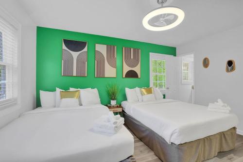 Atlanta Magicpool12beds20pplmessage Now Specia in Atlanta, USA
