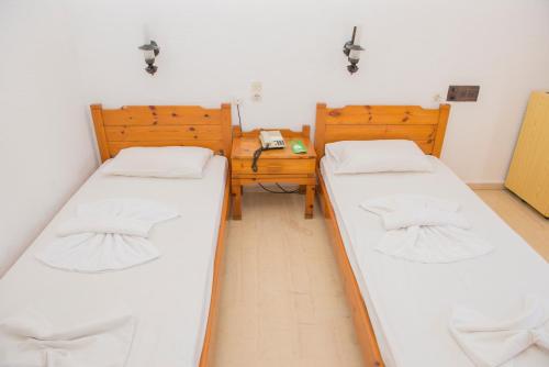 Double or Twin Room image 6