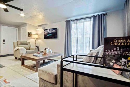 Winter Hideaway Cozy Holiday Esccape 40-4 in Oklahoma City, USA