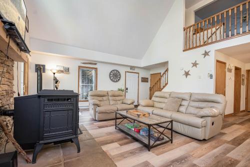 Serenity Chalet in Oakland, USA