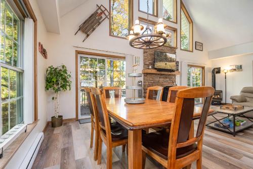 Serenity Chalet in Oakland, USA