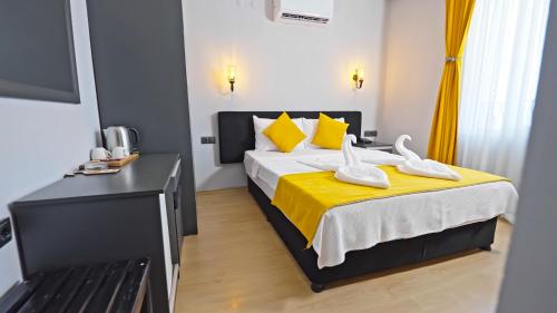 Yasemin Hotel - image 11