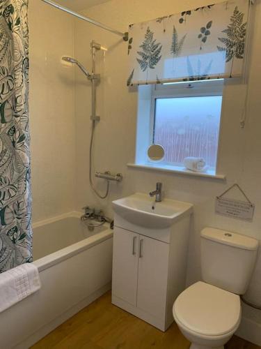 Modern, Stylish lodge with Paddock Views in Woodnesborough