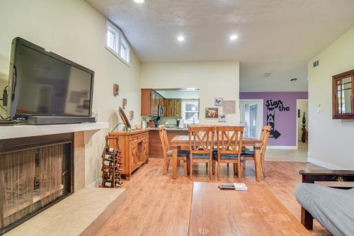 Pet-Friendly Tampa Bay Getaway Walk to the Water! in Oldsmar, USA