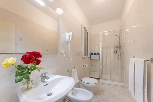 2 bedrooms, 3 beds