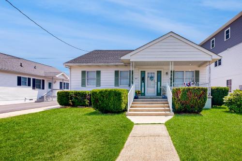 Keenwick on the Bay - 38345 Maple Lane