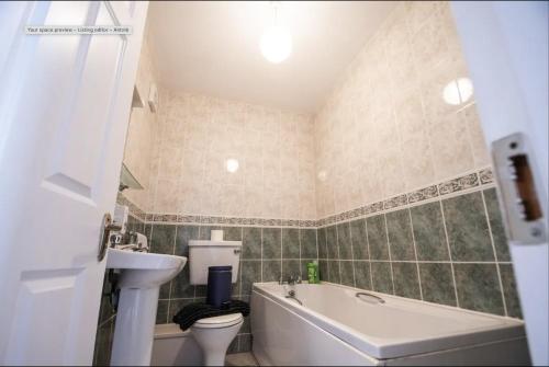 Cosy, Cute and Modern Apartment steps to the beach in Bundoran