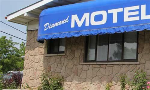 . Diamond Motor Inn