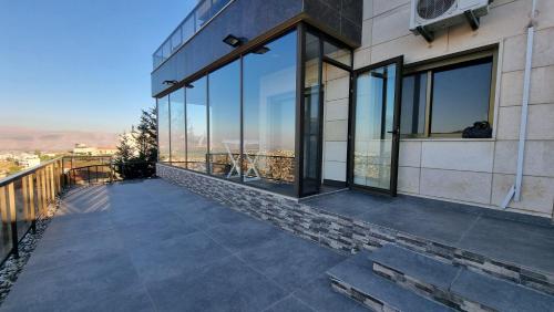 Balcony/terrace, Apartment in Zahle - Breathtaking View in Zahle