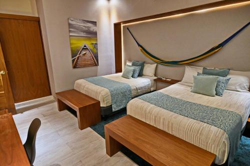 Exclusive 5-br Oasis Golf, Private Pool, Beach! in Akumal, Mexico