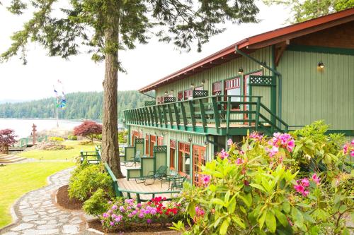 April Point Resort in Quathiaski Cove, Canada