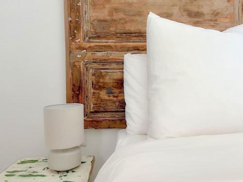 Trullo in central Valle d'Itria with pool