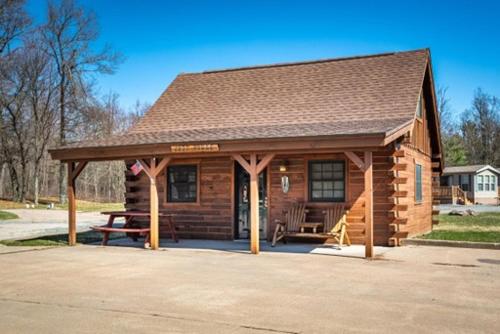 . Sleeps 7 Rustic Loft At Riviera Resort!