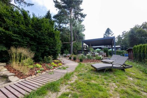 Kert, Chata Ostravice pod Smrkem in Ostravice