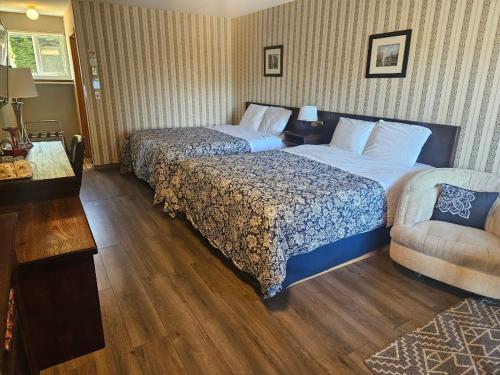 Schooner Motel in Tofino, Canada