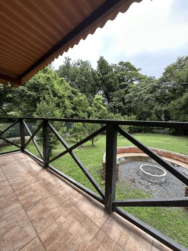 Balkons/terase, Villa Thais - Piscina, Área de juegos, Fogata (Villa Thais - Piscina, Area de juegos, Fogata) in Nueva Gorgona