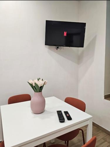 One-Bedroom Apartment image 8