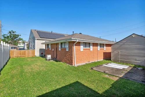 NOLA-steps to Ochsner hospital