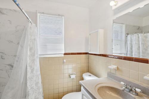 NOLA (2BD) Vacation hub