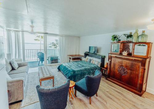 Luxury Beachfront Condo