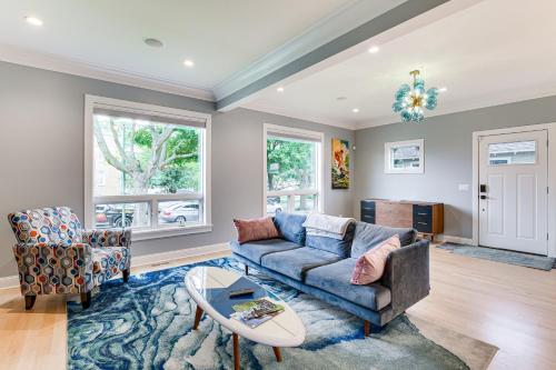 Awesome Chicago Home with Game Room, Deck and Yard! in Chicago, USA