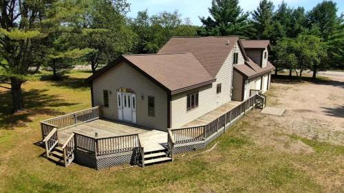 Northern Blessings - Large, Private, And Comfy! in Gaylord, USA