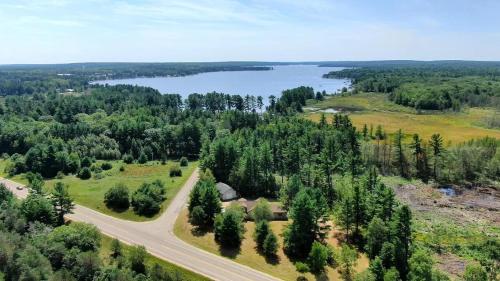 Northern Blessings - Large, Private, And Comfy! in Gaylord, USA