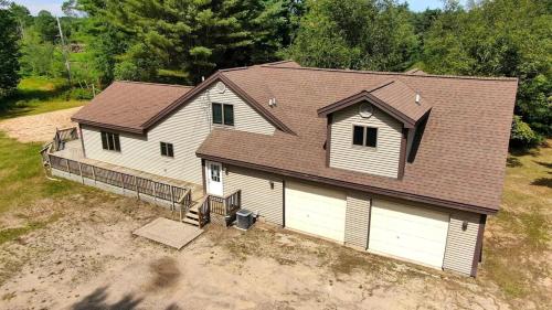 Northern Blessings - Large, Private, And Comfy! in Gaylord, USA