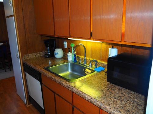 New! Namaste Here - Incredible Location! in Frankfort