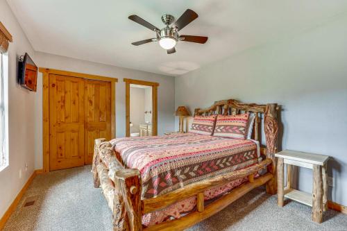 Estes Park House with Deck Mtn Views and Hot Tub! - image 8