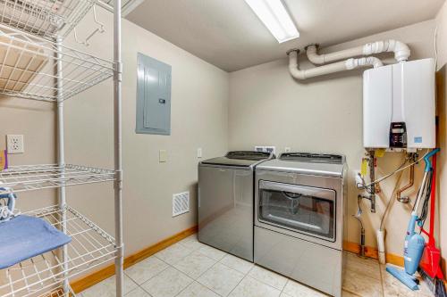 Estes Park House with Deck Mtn Views and Hot Tub! - image 10