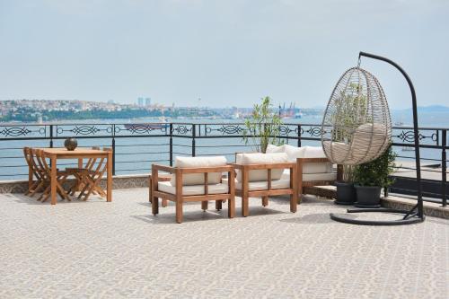 Modern Duplex Bosphorus View Apartment with Teracce - image 3