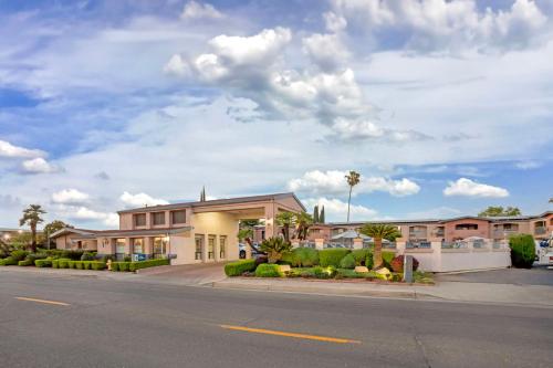 Best Western Inn - image 12